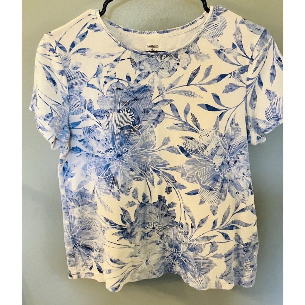 Croft & Barrow Classic Tee Shirt Size M Blue Floral Short Sleeve 100% Cotton
